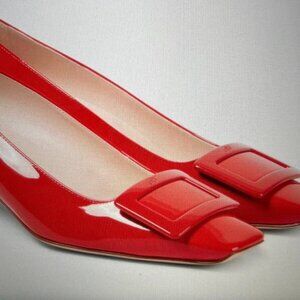 NEVER WORN ROGER VIVIER BELLE PUMPS (SIZE 39)